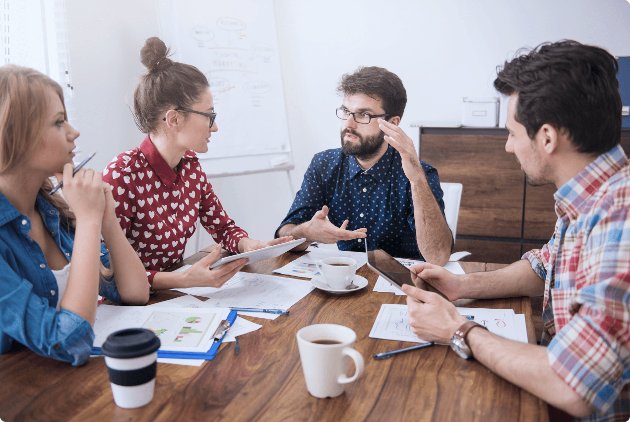 ทีมงานระดมความคิด